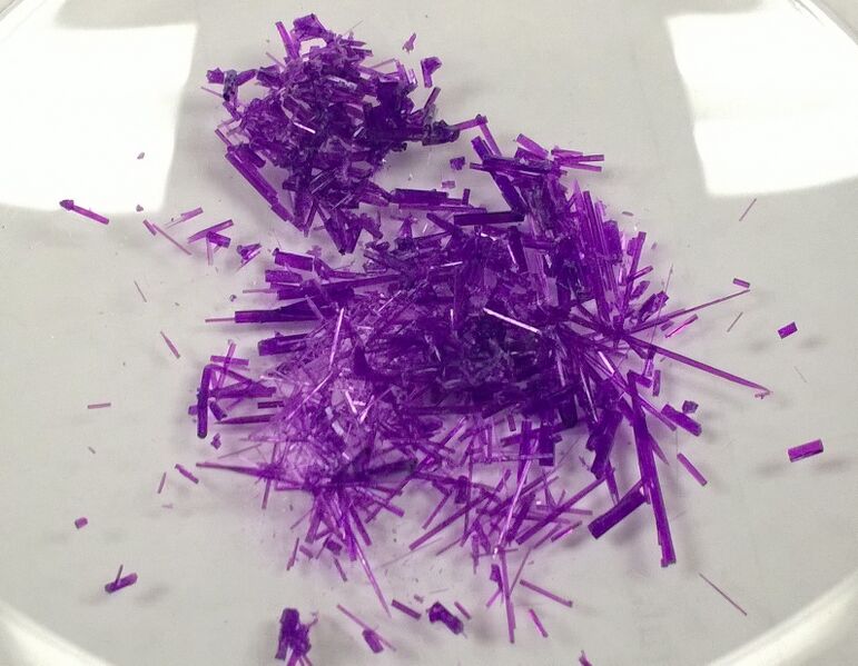 File:Draconicacid.tris(ethylenediamine)nickel.oxalate.1.jpg